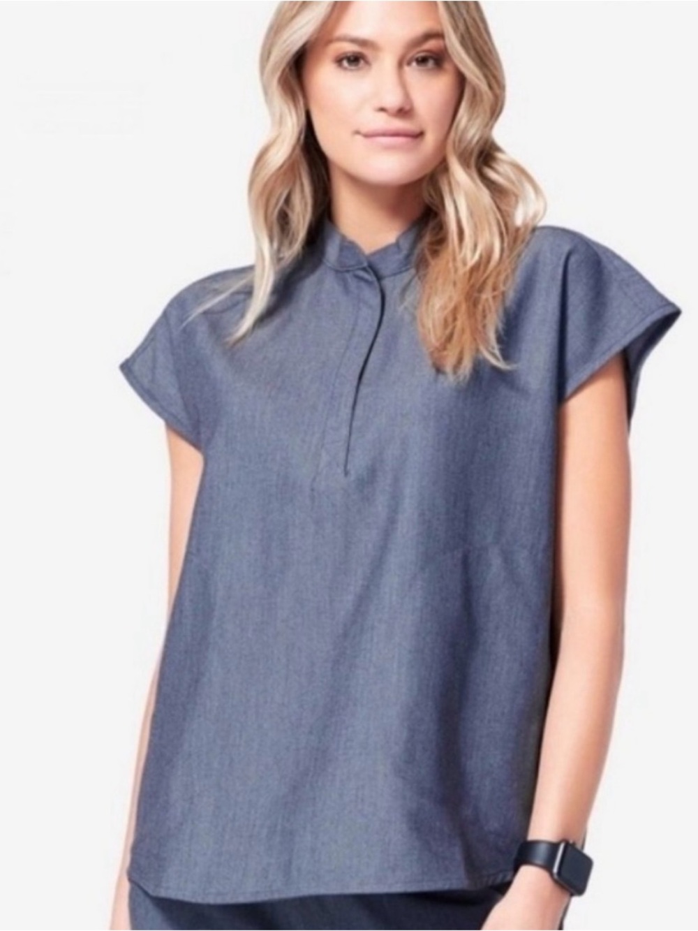 Figs Women’s Rafeala Oversized Heather Denim Scrub Top Large